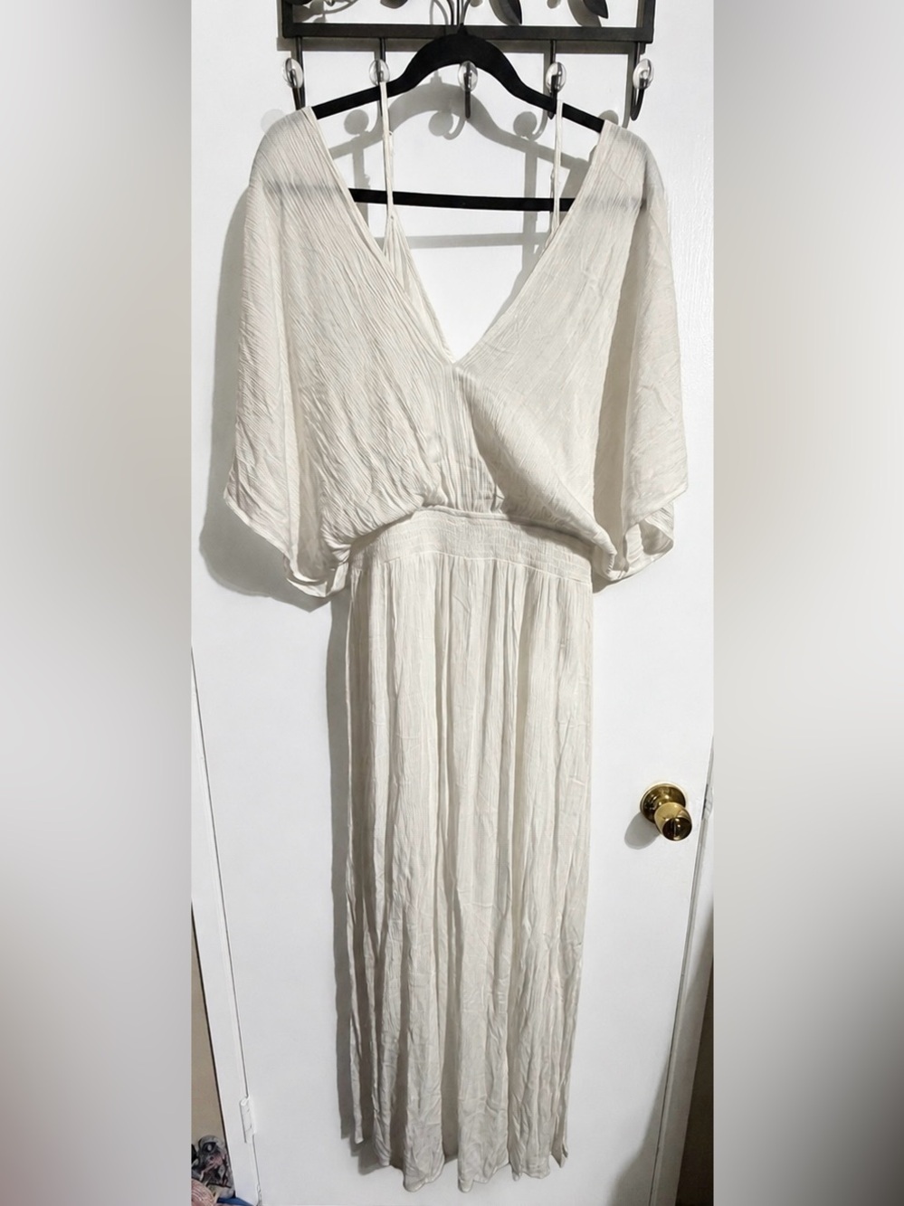 NWT Nina Leonard White Maxi Dress – Size Large – Elegant Flowy